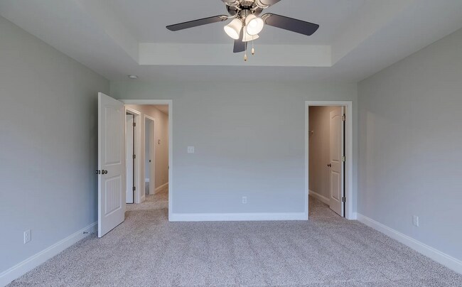 Foto del edificio - 5961 Uselton Dr