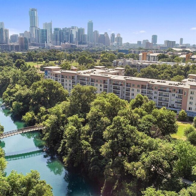 Foto del edificio - 1900 Barton Springs Rd