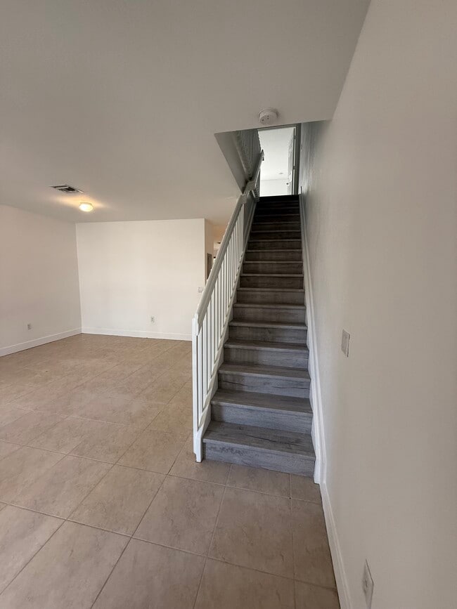 Foto del edificio - 2816 SW 83rd Ave