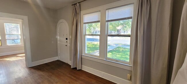 Building Photo - 4405 Red River St