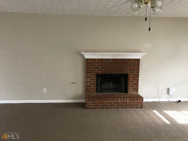 Building Photo - 1228 Melrose Forest Ct SE