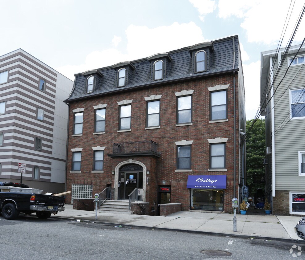 Foto del edificio - 93-94 Bayard St