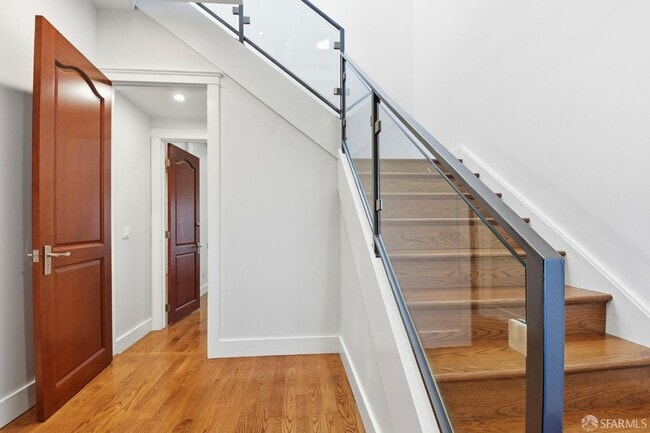 Foto del edificio - 526 Silver Ave