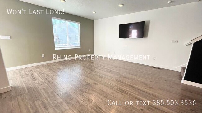 Building Photo - 429 N Northshore Dr