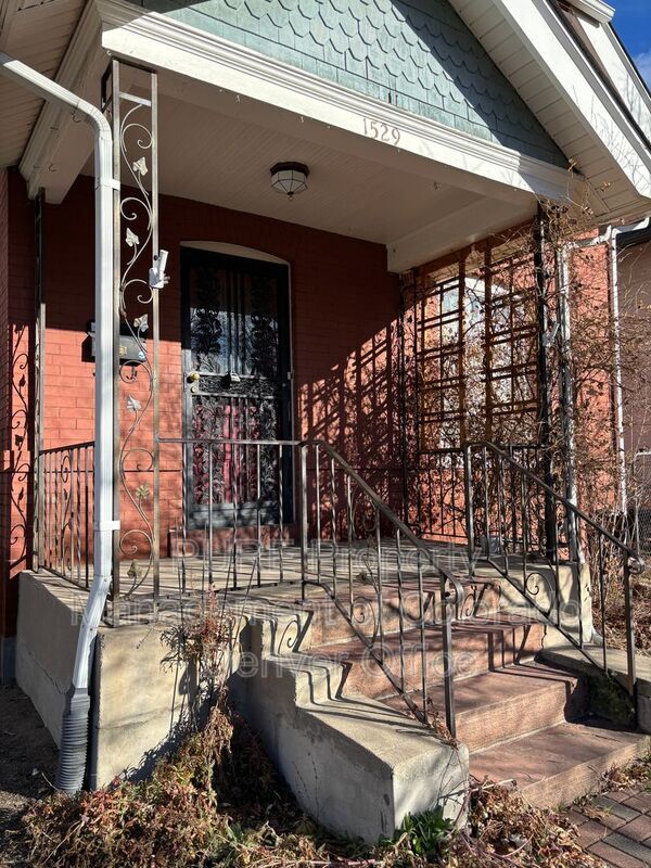 Foto del edificio - 1529 E 23rd Ave