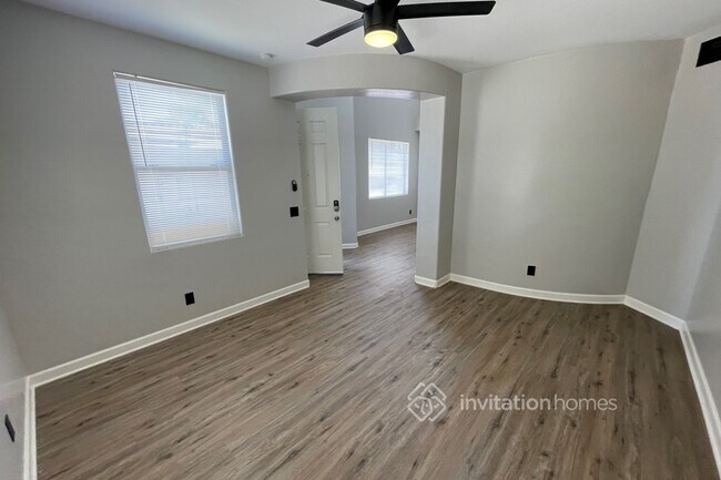 Building Photo - 7415 W Forest Grove Ave
