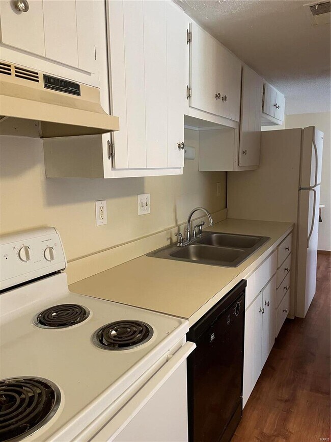 Foto del edificio - 3869 Treebrook Dr