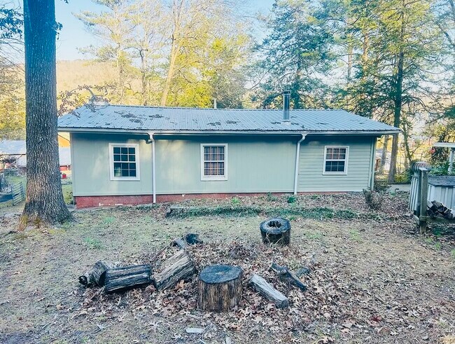 Building Photo - 161 Honeycomb Valley Rd