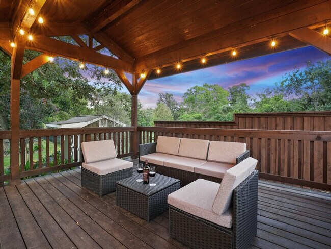 Foto del edificio - 2305 Clearview Ct