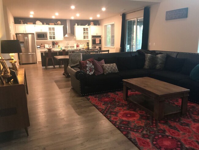Foto del edificio - 4bd/3ba House in Tehaleh