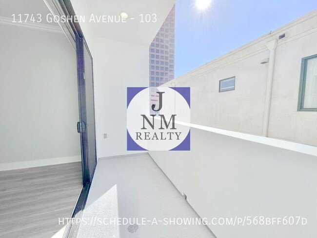 Foto del edificio - Beautiful modern large 1 Bedroom + 1 Bath ...