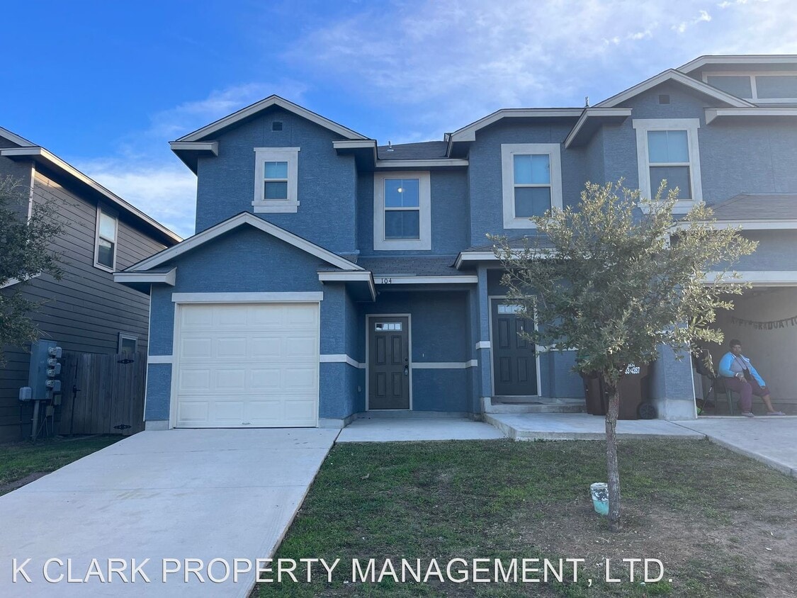 Primary Photo - 3 br, 2.5 bath House - 7014 MICAYLA COVE #104