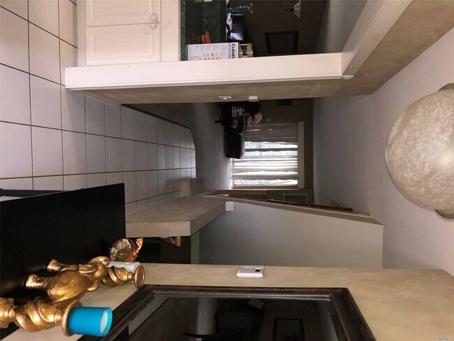 Building Photo - 1 Leeward Ln