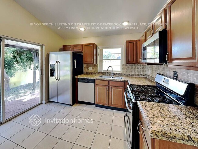 Foto del edificio - 3180 NW 122nd Ave