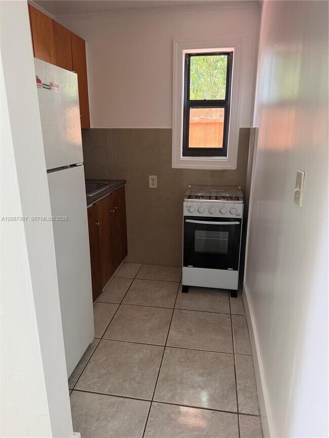 Foto del edificio - 1150 NE 201st Terrace