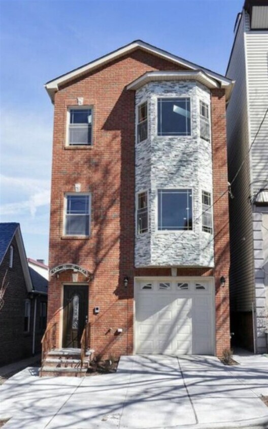 148 Grace St Unit 2, Jersey City, NJ 07307 Room for Rent in Jersey