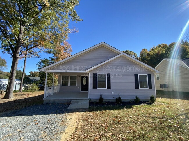 Building Photo - 77 Lakeview Dr