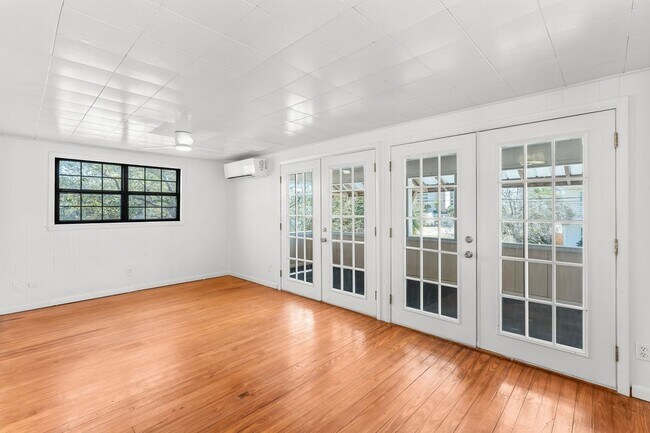 Foto del edificio - 6604 Beach Dr
