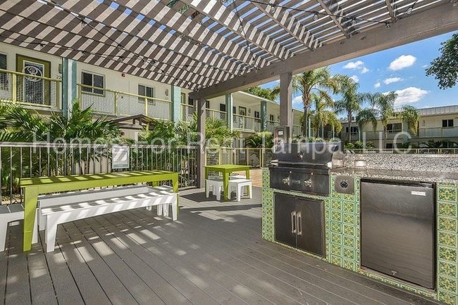 Building Photo - 5411 Bayshore Blvd