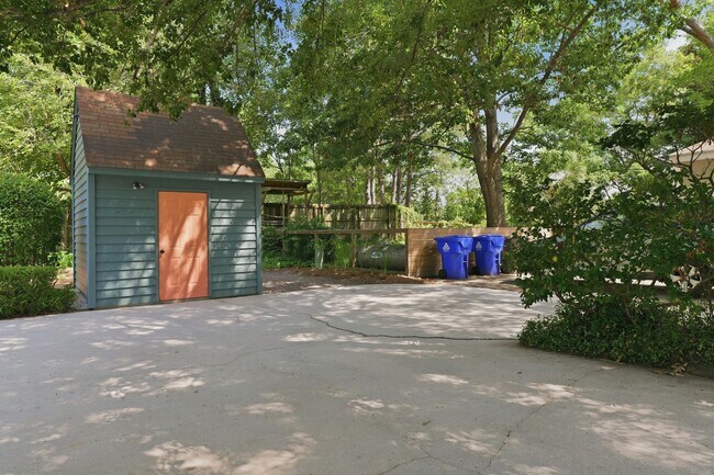 Foto del edificio - Charming Mount Pleasant Townhouse