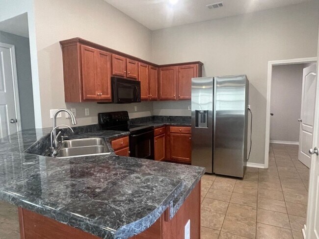 Foto del edificio - 3 bed 2 bath In Gulfport