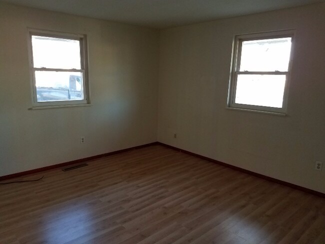 Foto del edificio - 7519 Harshmanville Rd