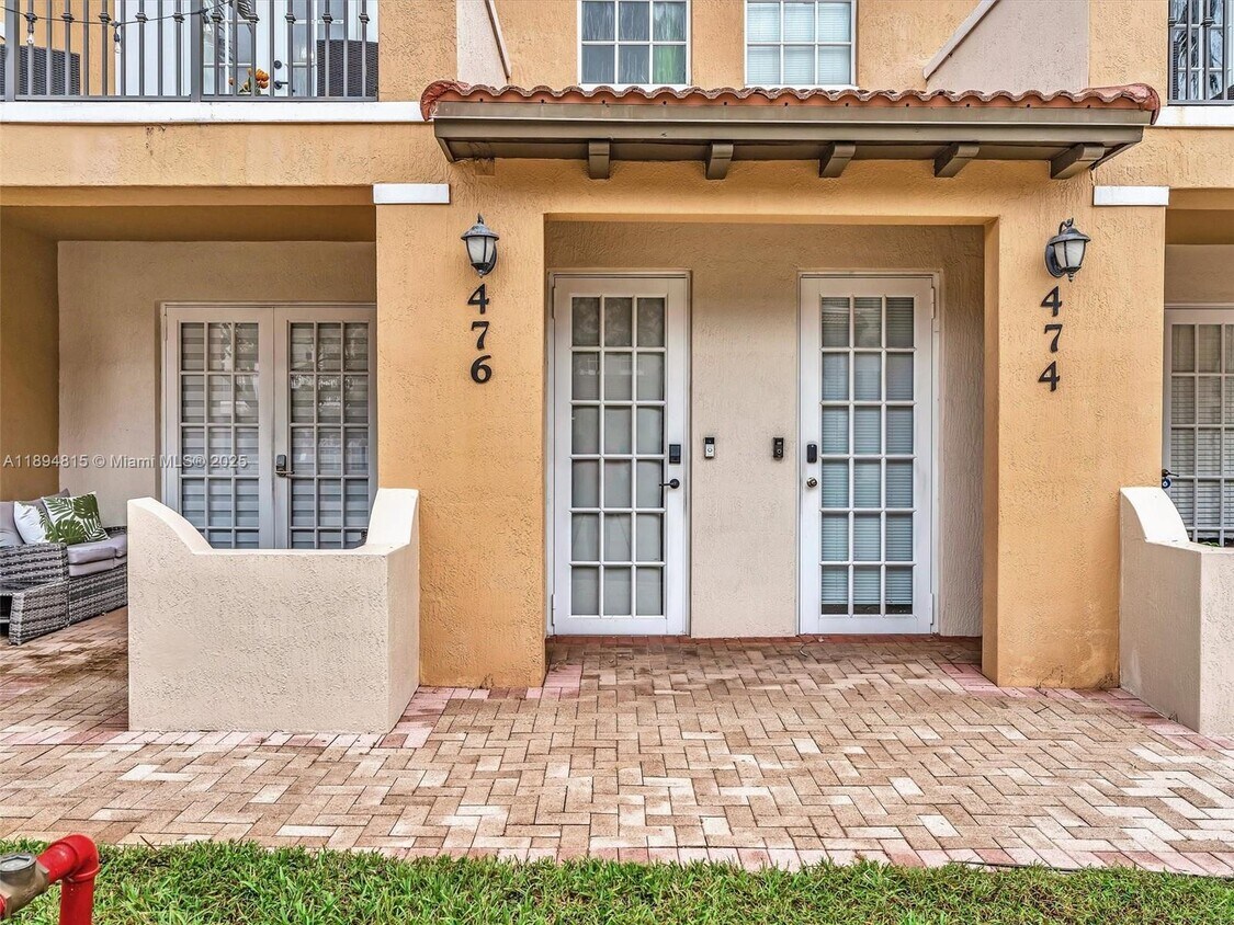 Foto principal - 476 SW 147th Ave