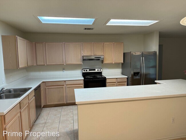 Building Photo - 3 br, 2.5 bath House - 12940 Dionysus Dr