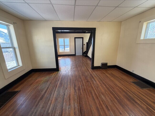 Foto del edificio - 2 bed 1 bath house for rent!