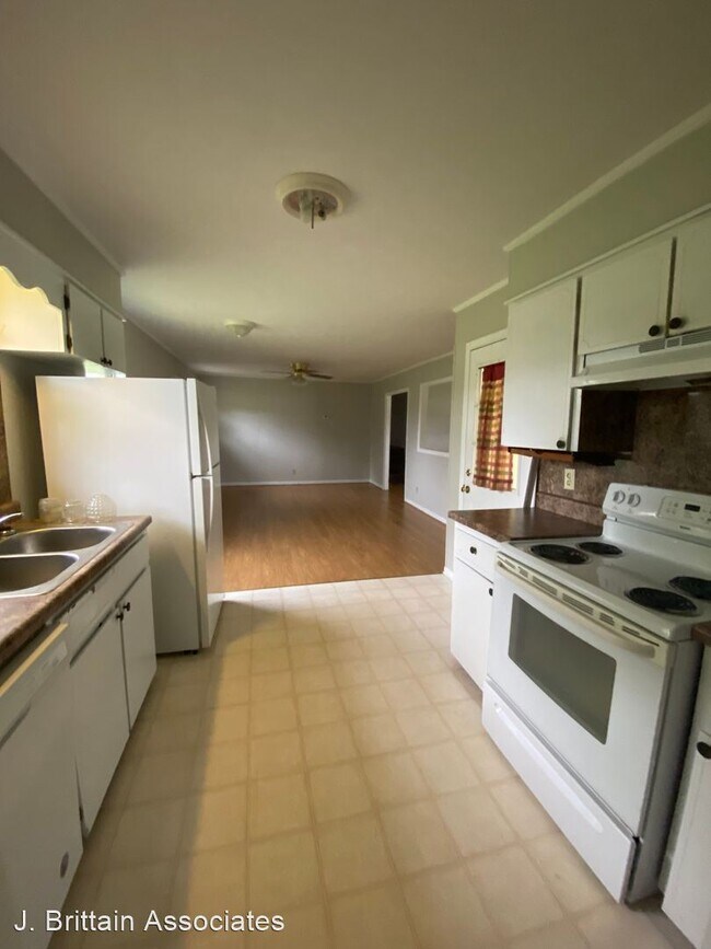 Building Photo - 3 br, 2 bath House - 1440 Taylors Chapel Road