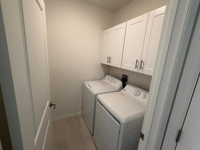 Building Photo - 2376 Lanier Rd