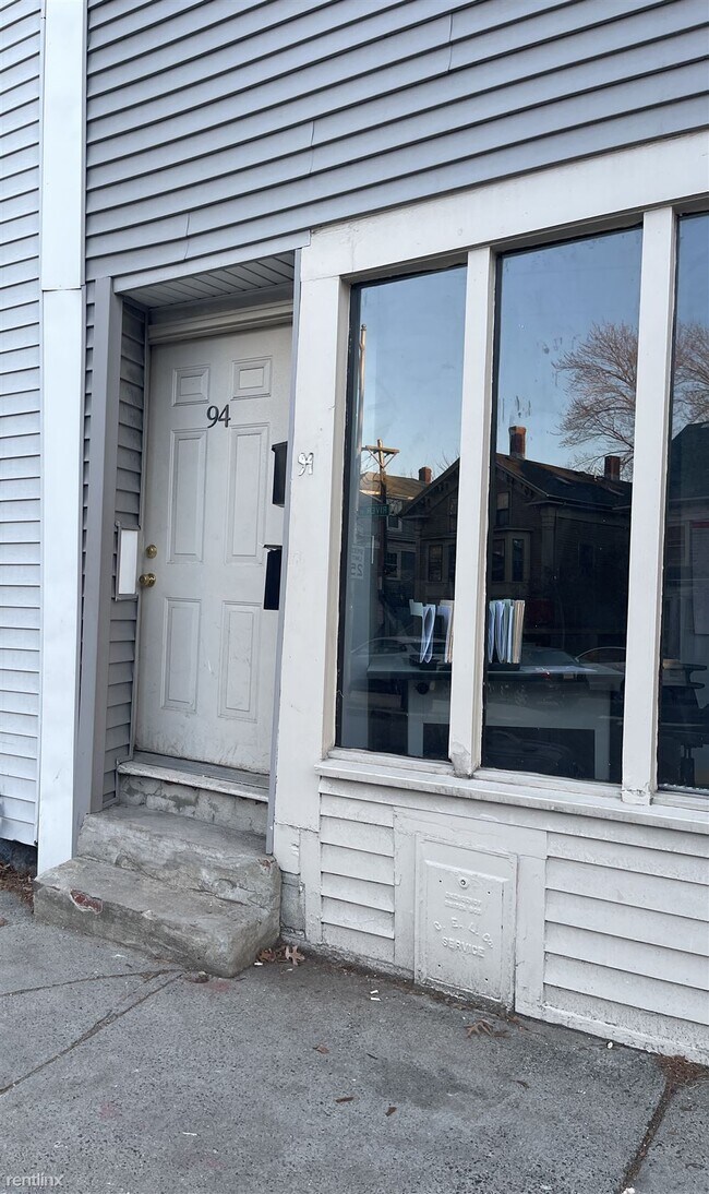 Building Photo - 1 br, 1 bath House - 92 River St 94 River ...
