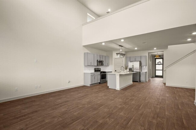 Building Photo - 208 Big Cypress Byu Rd