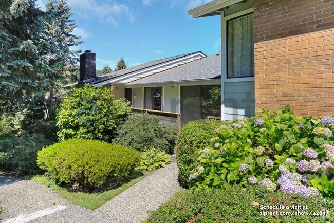 Building Photo - 2440 140th Ave NE