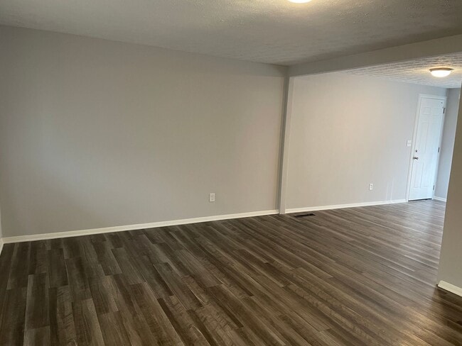 Foto del edificio - Updated 3 bed/2 bath in Huber Heights