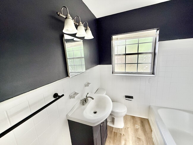 Foto del edificio - 4128 Arcot Cir