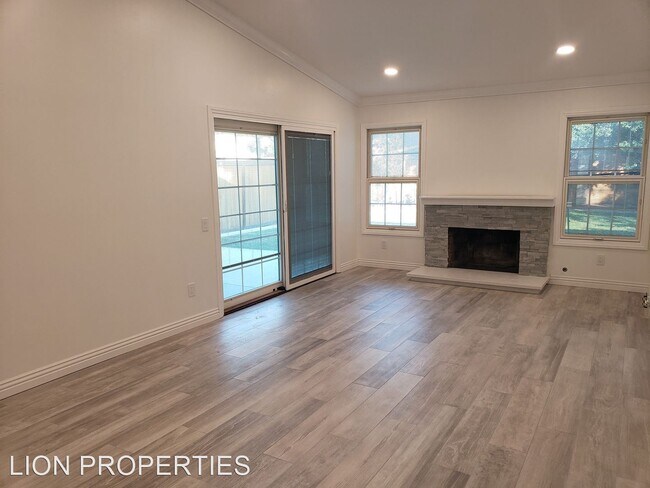 Building Photo - 3 br, 2 bath House - 3125 ARTESIA ST.