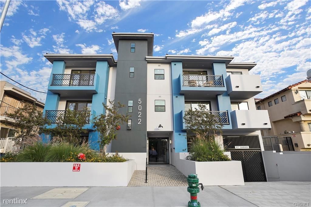 Primary Photo - 3 br, 2 bath Condo - 5022 Whitsett Ave # 302