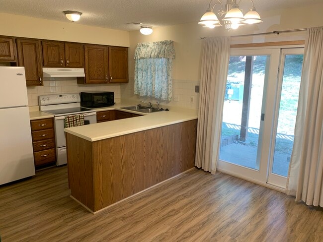 Building Photo - 822 Highland Hill Ct