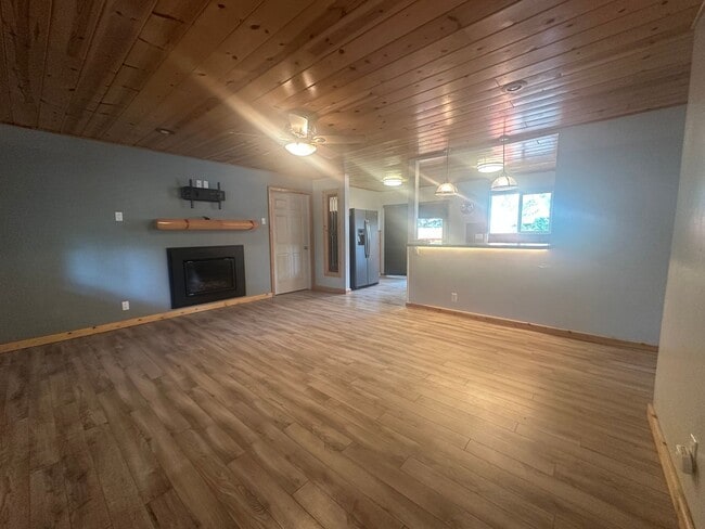 Building Photo - Charming 2 Bedroom, 2 Bathroom Home in Qui...