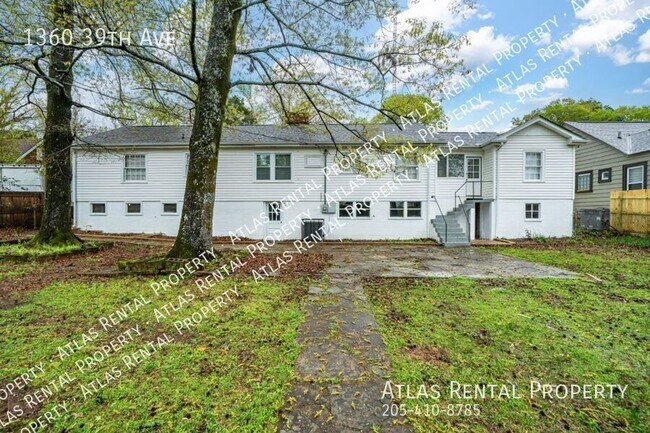 Foto del edificio - 1360 39th Ave E