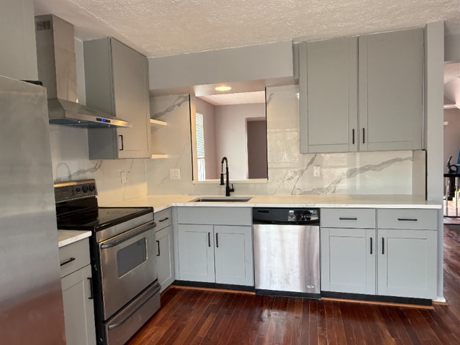 Photo - 102 Smoothleaf Ln Townhome