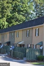Building Photo - 123 Saine Dr SW
