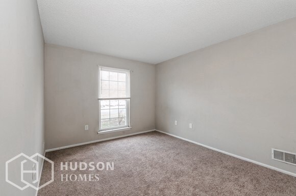 Building Photo - 19 Apache Ct