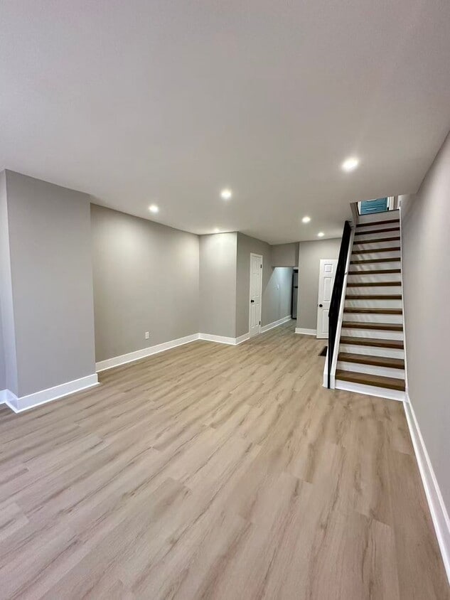 2B1.5B house in Lower Moyamensing area Available NOW - 2B1.5B house in Lower Moyamensing area Available NOW