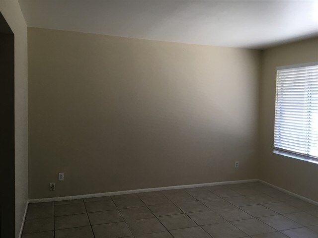 Foto del edificio - 7893 W Pasadena Ave