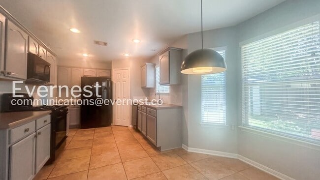 Building Photo - 1136 Emmitt Run