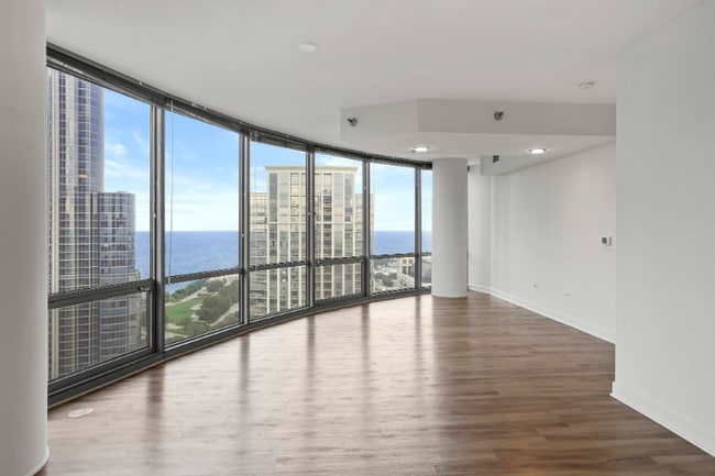 Photo - 1285 S Michigan Ave Apartment