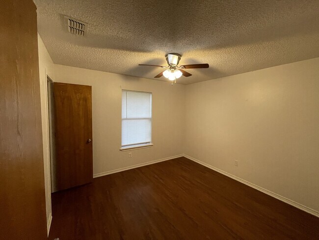 Foto del edificio - 13573 Sheldon Ln-The Soape Brothers FLP