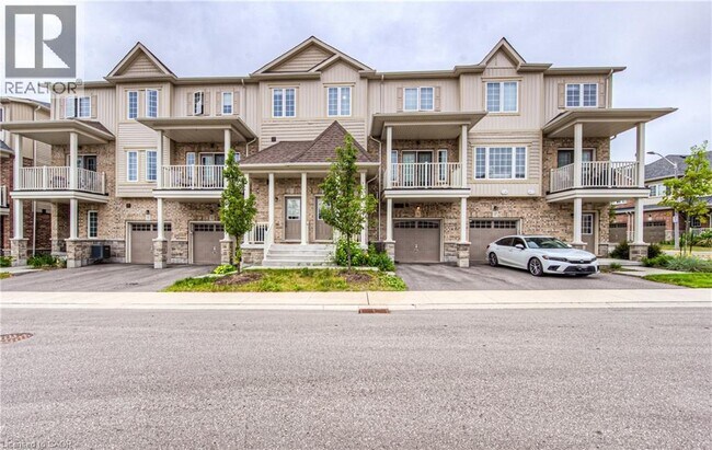 Building Photo - 15 Dewberry Dr